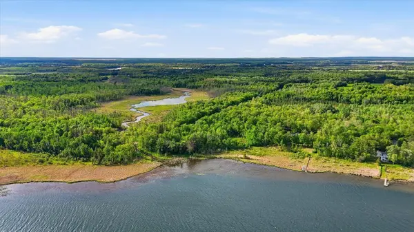 23506 Bezanis RD, Cohasset, MN 55721