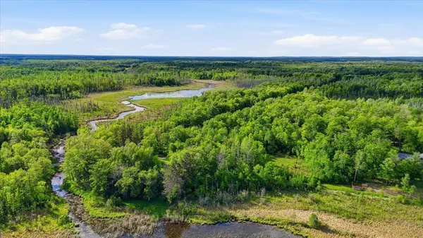 23506 Bezanis RD, Cohasset, MN 55721