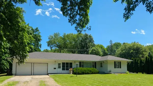 112 S 12th ST, Montevideo, MN 56265
