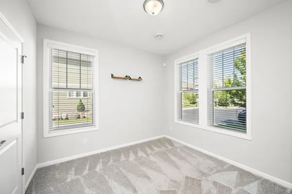 8115 Arrowwood LN N, Maple Grove, MN 55369