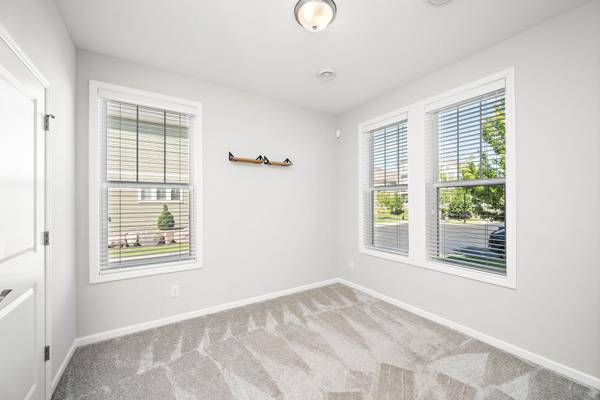 8115 Arrowwood LN N, Maple Grove, MN 55369