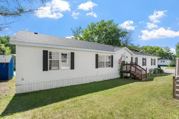 93 Riverside Terrace, Watertown, MN 55388