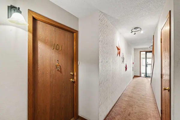210 Sargent DR #101, Red Wing, MN 55066