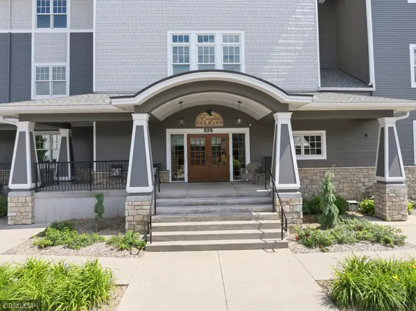 225 Lawrence BLVD W #402, Wabasha, MN 55981