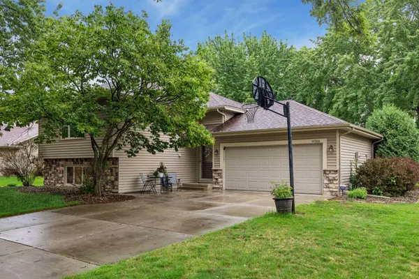 9704 172nd ST W, Lakeville, MN 55044