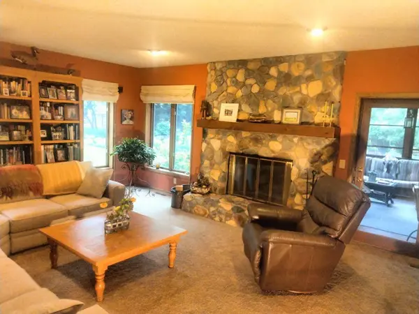 9348 Palmer RD, Bloomington, MN 55437