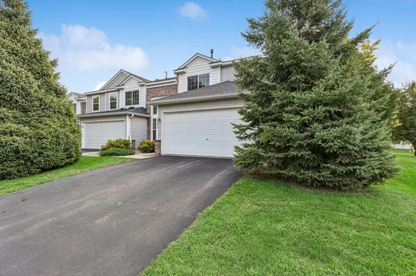 7635 Arboretum Village CT, Chanhassen, MN 55317