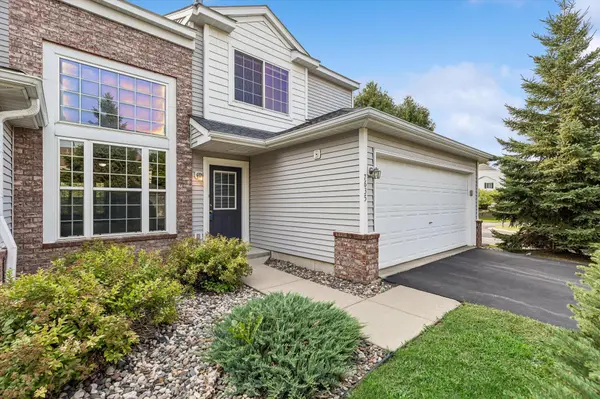7635 Arboretum Village CT, Chanhassen, MN 55317