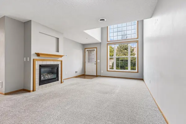 7635 Arboretum Village CT, Chanhassen, MN 55317