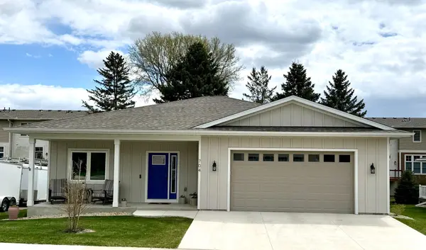 704 Maple PL, Northfield, MN 55057