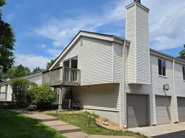 361 Elan CT, Woodbury, MN 55125