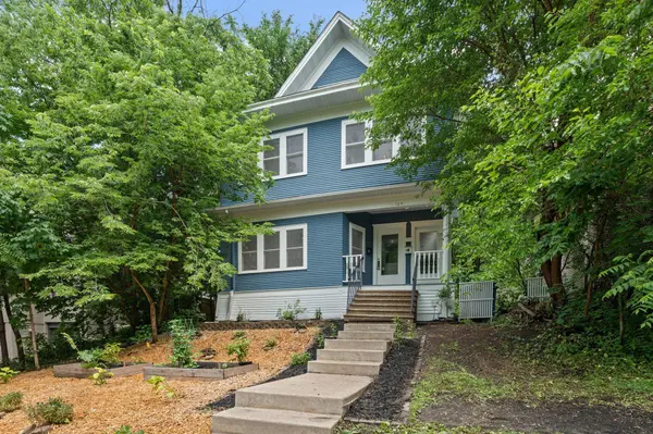 129 Arthur AVE SE, Minneapolis, MN 55414