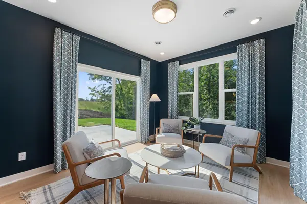 539 Tulare TER, Newport, MN 55055