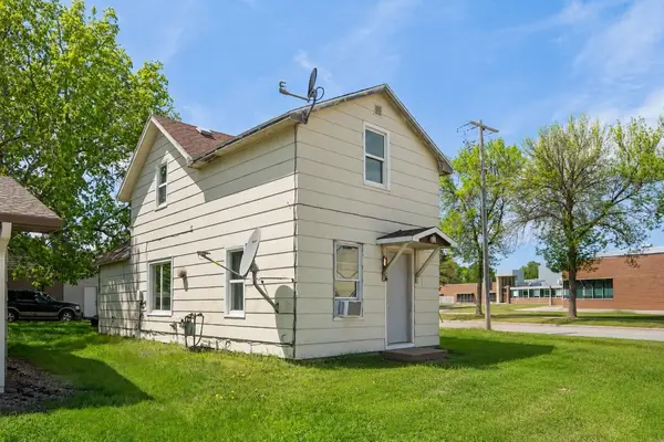 231 5th AVE NE, Mayville, ND 58257