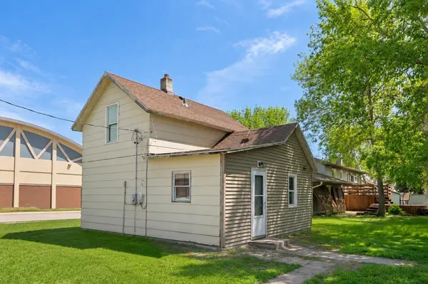 231 5th AVE NE, Mayville, ND 58257