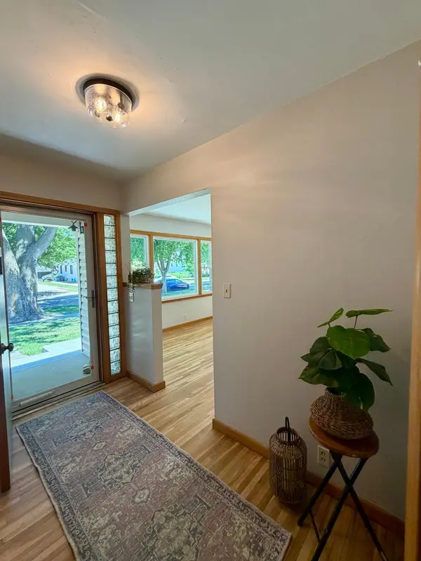 917 N Mckenzie ST, Luverne, MN 56156
