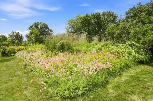 10277 Tarn CIR, Eden Prairie, MN 55347