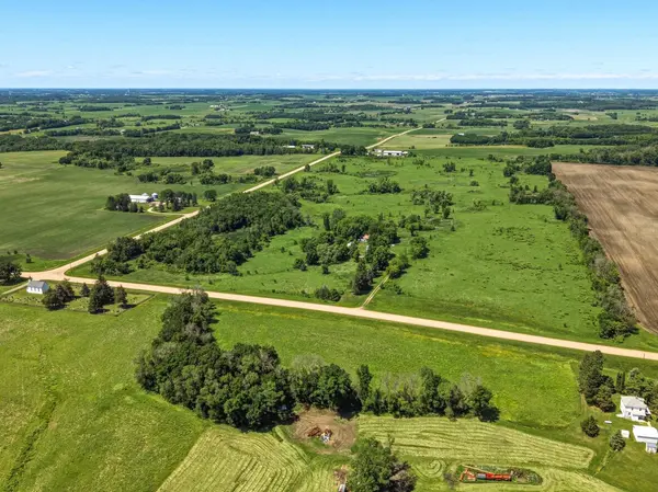 10821 160th ST W, Kilkenny, MN 56052
