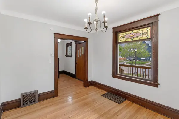 1302 Hewitt AVE, Saint Paul, MN 55104