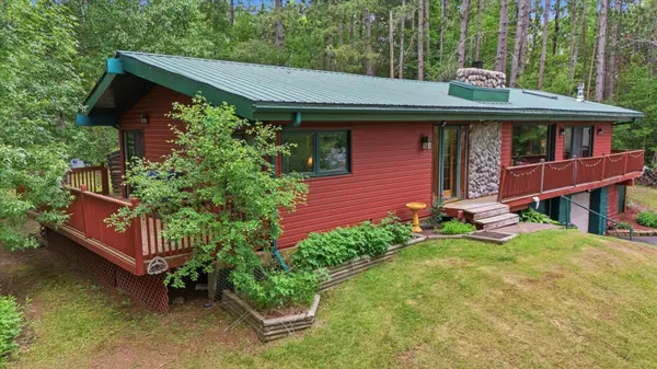 2016 Rice Lake RD, Duluth, MN 55811