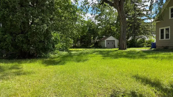 13xx Hewitt AVE, Saint Paul, MN 55104