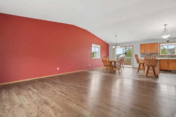 1719 Huntington CT, West Fargo, ND 58078