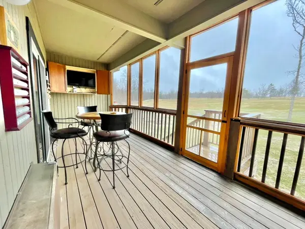 538 Quadna Mountain Road, Hill City, MN 55748