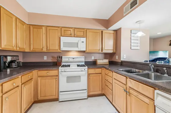 214 Trondheim RD, Kenyon, MN 55946