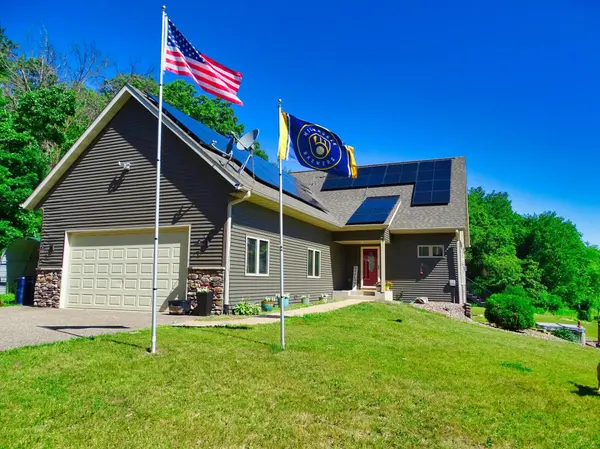 E560 Cedar RD, Eau Claire, WI 54701