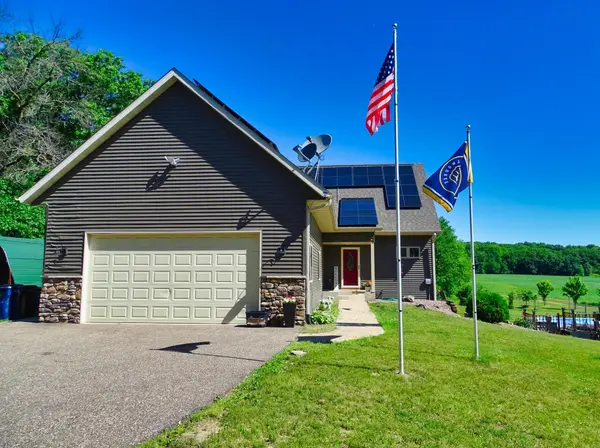 E560 Cedar RD, Eau Claire, WI 54701