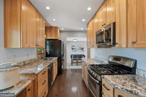 609 Nevada AVE E, Saint Paul, MN 55130