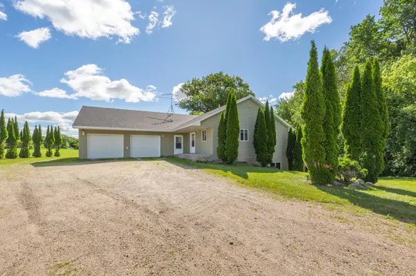 23493 Echo AVE, Faribault, MN 55021
