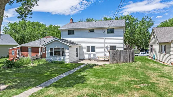 213 2nd ST E, Jasper, MN 56144
