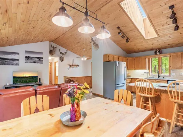 8343 Timber LN, Nisswa, MN 56468
