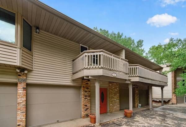 72 Garden DR,  Burnsville,  MN 55337