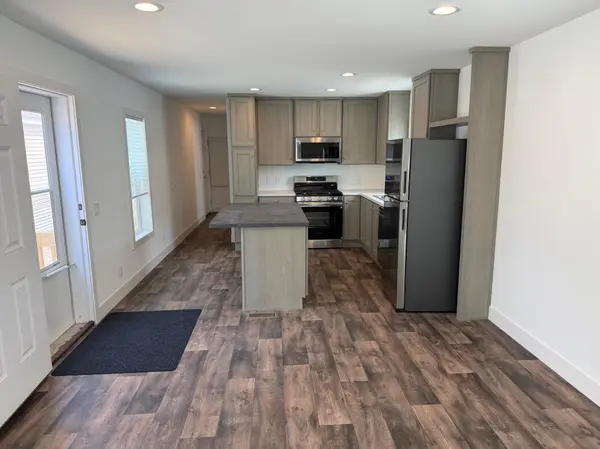 1611 6th AVE E #A5, Alexandria, MN 56308