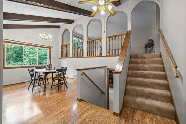 8454 Pleasant View DR, Mounds View, MN 55112