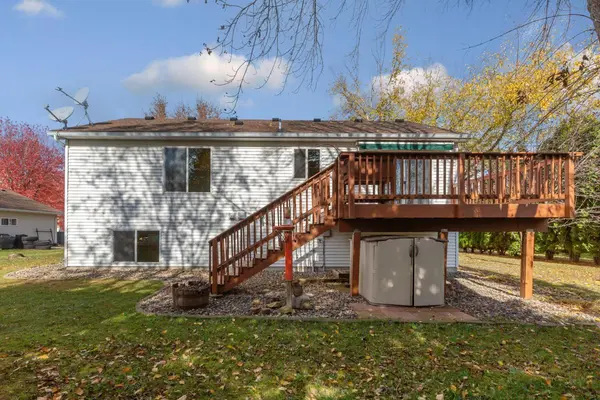 875 Myer DR NE, Owatonna, MN 55060