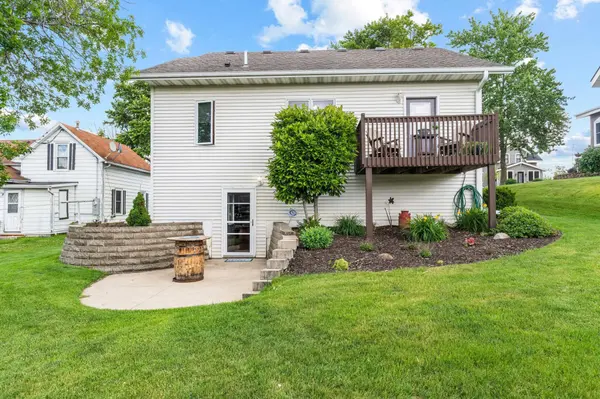 208 High AVE, Wanamingo, MN 55983