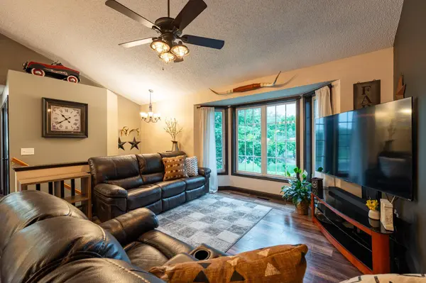 617 12th ST, Farmington, MN 55024