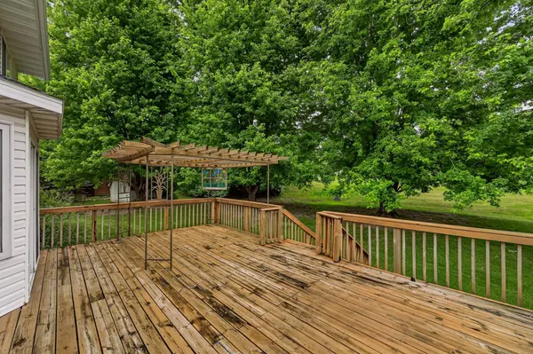 931 Pine CT NE, Pine Island, MN 55963