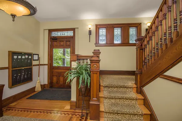 443 Dayton AVE #10, Saint Paul, MN 55102