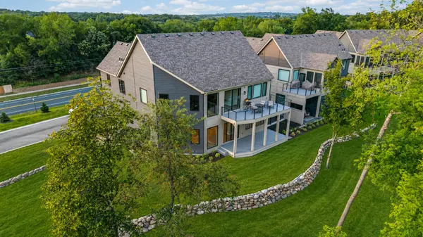 4759 Linden Cove LN, Savage, MN 55378