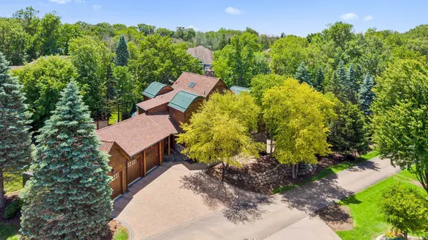 2439 Emerald TRL, Minnetonka, MN 55305