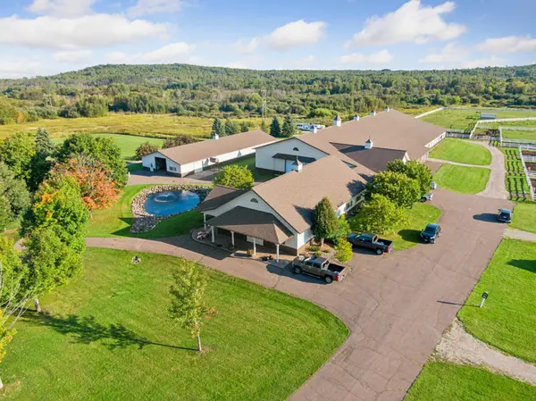 2822 Jean Duluth RD, Duluth, MN 55804