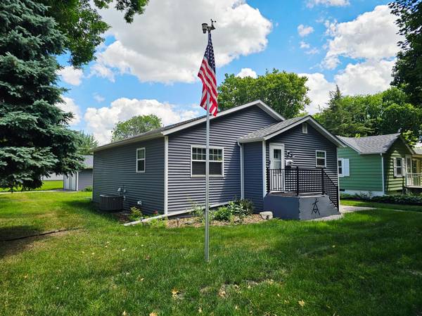 924 N 6th ST, Montevideo, MN 56265