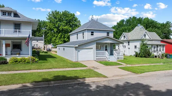 204 1st ST, Russell, MN 56169