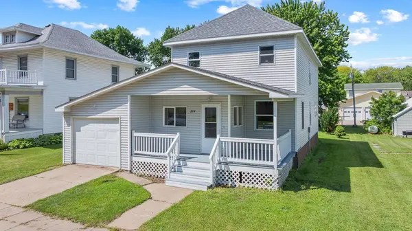 204 1st ST, Russell, MN 56169