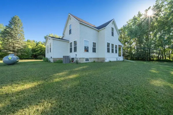 28555 810th AVE, Graceville, MN 56240