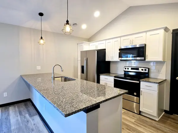 206 Barony RD, Le Sueur, MN 56058